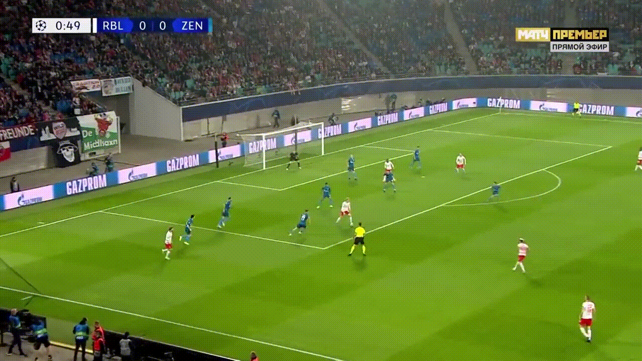 Дальный удар в ворота Кержакова мог закончиться голевым моментом.