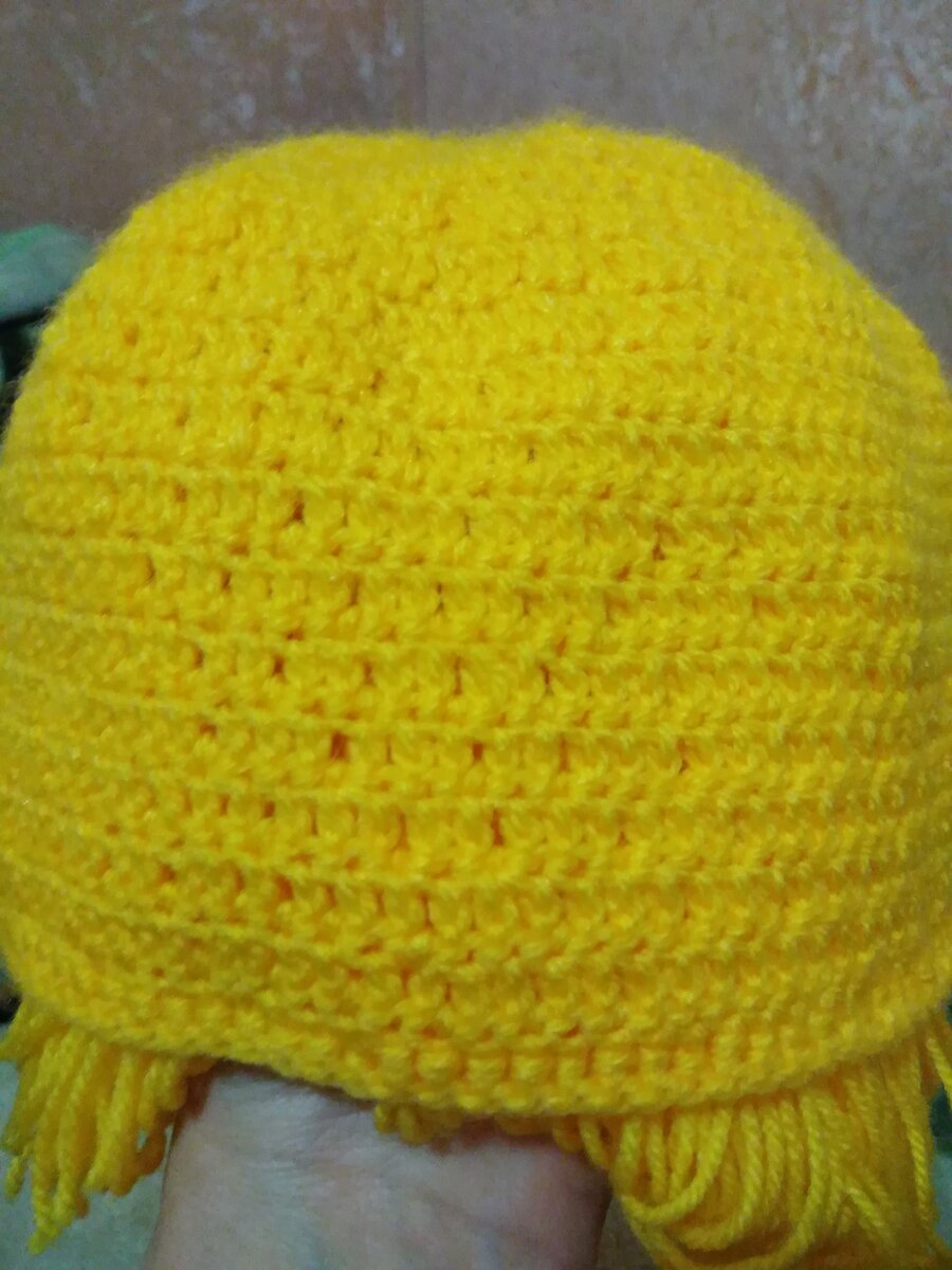 На обхват головы 52 см.