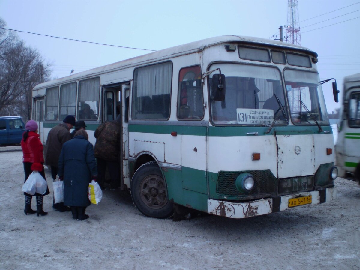 67 автобус самара остановки. Автобусный парк Пермь 1994 год.