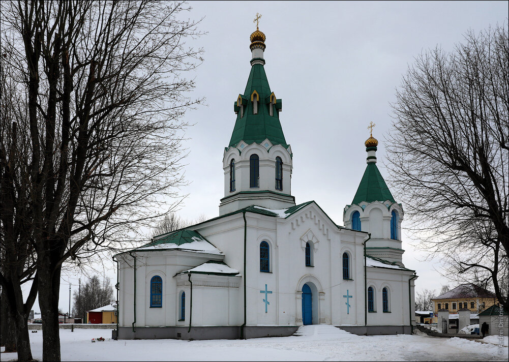 Старое место молодечно. Молодечно Беларусь Церковь. Покровская Церковь Молодечно. Покровская Церковь в Молодечно Беларусь. Кафедральный собор Молодечно.