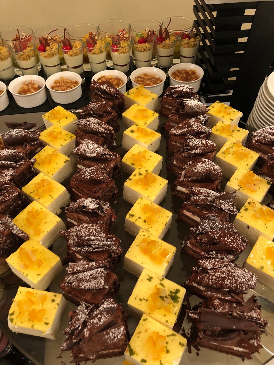 Сплошные сладости вокруг меня