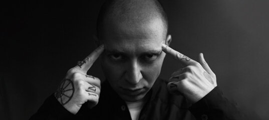 Фото взято с oxxxymiron.com