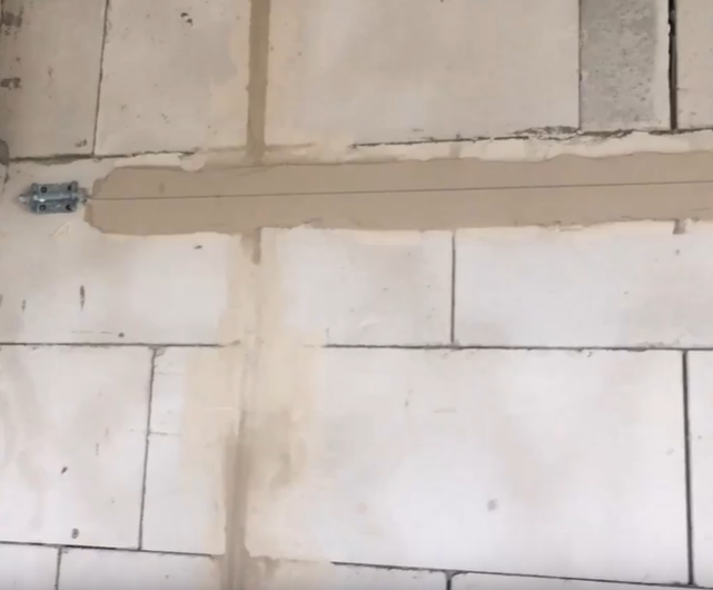 Ставить быстро, вымазывать долго.