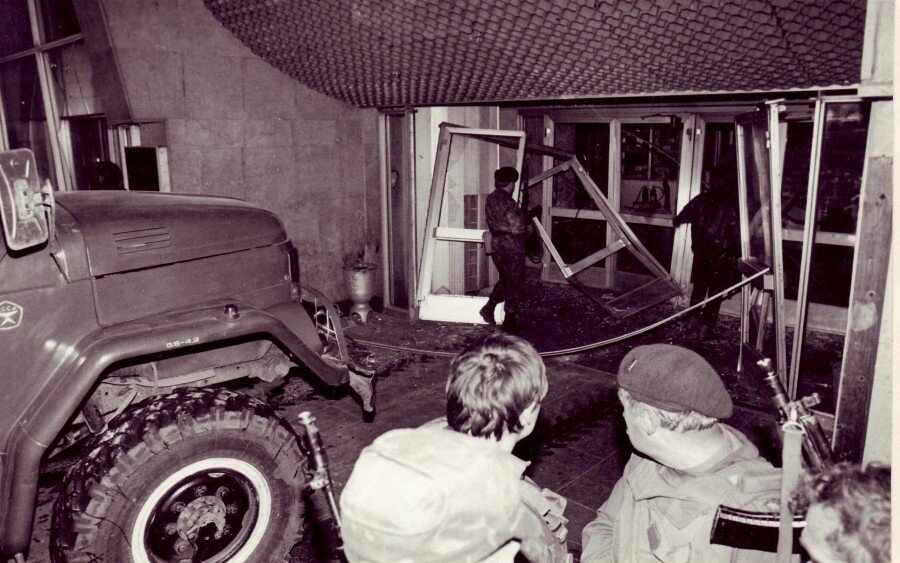 Штурм телецентра в Останкино. Октябрь 1993 года