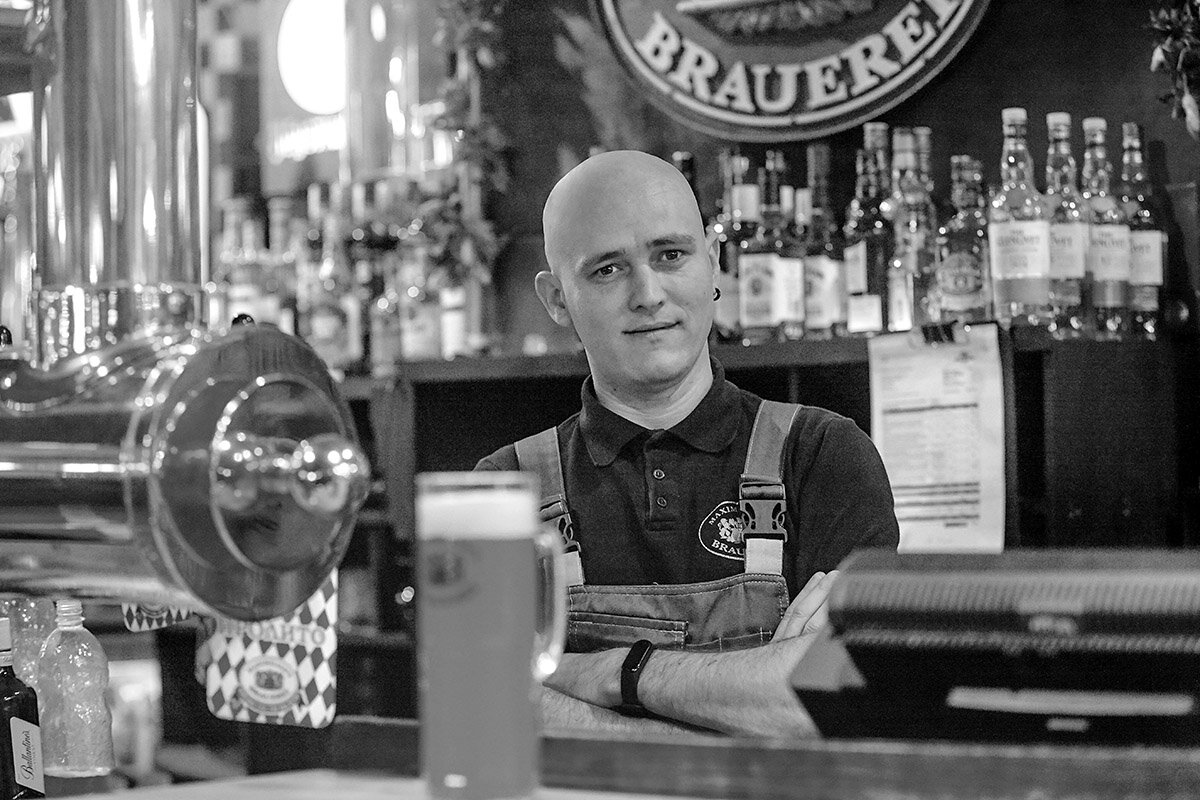 Денис Бугаев досконально разбирается не только в устройстве бытовой техники, но и в вопросах донорства костного мозга. Фото И. Ахметшина 