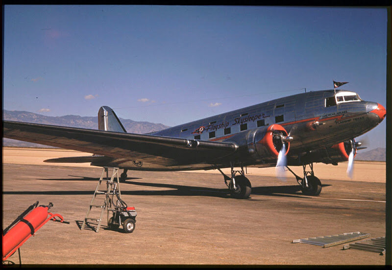 1. DC-3 "Flagship Texas" авиакомпании American Airlines в аэропорту Тусон, штат Аризона.

