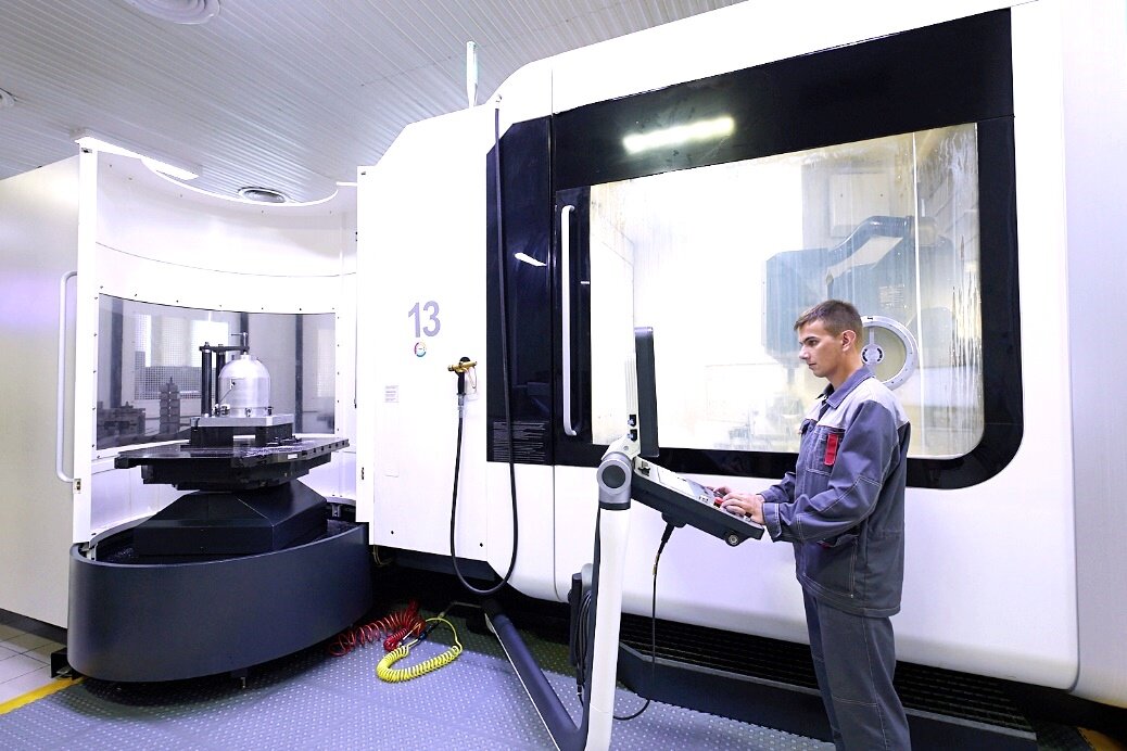 «Швабе» изнутри: как устроен Уральский оптико-механический завод ...