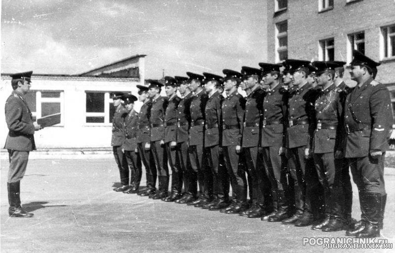 Построение на плацу. Фото из интернета.