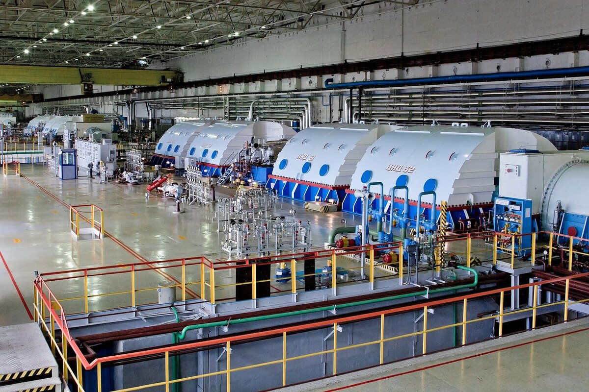 Машзал, турбины и генераторы. Фото из официальной группы Смоленской АЭС вконтакте