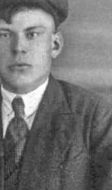 Большаков Алексей Васильевич, 1914 г.р. Новгородская обл., Боровичский р-он, Б/Новоселицкий сельсовет, д. Михалино. Младший командир 177 СД, призван Боровичским РВК 09.06.1941 г. Пропал без вести. Последнее письмо 20 июля 1941 г.