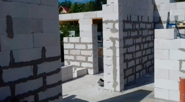 Строительство дома из шлакоблоков, невысокая цена в ООО Проект