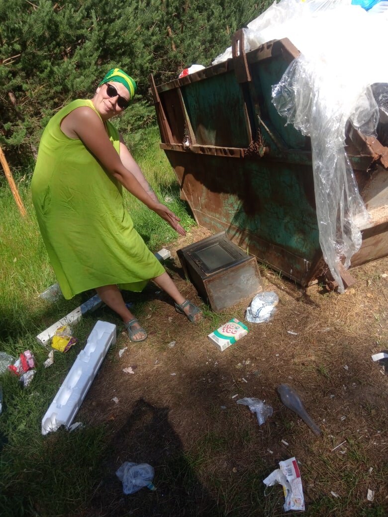 Помойка - это не самая лучшая фотозона, но шкафчик! Мечта!