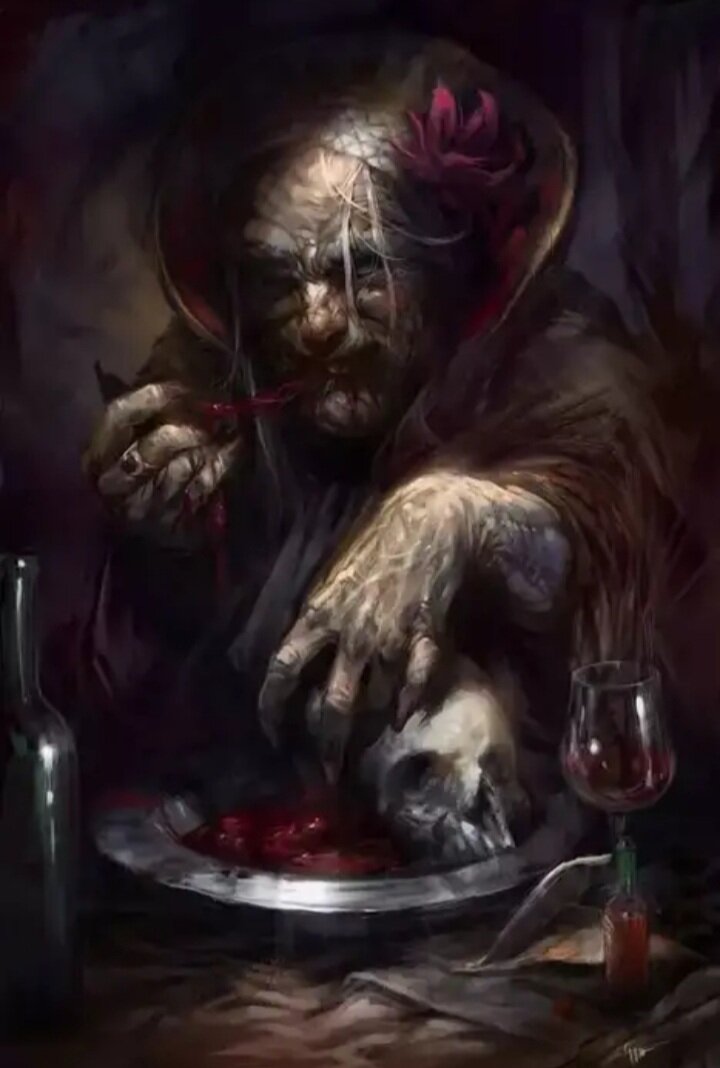 в 90х годах в одном городе стали пропадать люди, в основном молодые. И там же жили две лучшие подруги. Как-то на день рождения одна из них подарила другой колечко, простое, без всяких излишеств, но изящное.
А спустя какое-то время одна из девушек пропала. Ее искали, но найти не могли, как сквозь землю. Жили они в одном подъезде и соседей всех знали. В одной из квартир жила семья, мать и двое взрослых сыновей. Вот эта мать и пригласила однажды девушку к себе в гости, на пельмени.
Девушка ничего не подозревала и пришла без задней мысли в гости. Хозяйка наварила пельменей и пригласила гостью за стол. Девушка начала есть пельмени и, с её слов потом, мясо показалось не обычным, сладковатым на вкус, такого она не ела. В одном из пельменей она обнаружила то самое кольцо, которое подарила своей пропавшей подруге, оно было смятым, но это было оно. Тут она все поняла, и чтобы не вызвать подозрений сообщила, что ей нужно выйти на минутку, а сама тут же бросилась в милицию. Там она рыдала и показывала кольцо. Милиция проверили информацию, они пришли с обыском и обнаружили останки людей в морозилке этой семьи... Оказалось, они похищали людей и питались только человеческим мясом. 