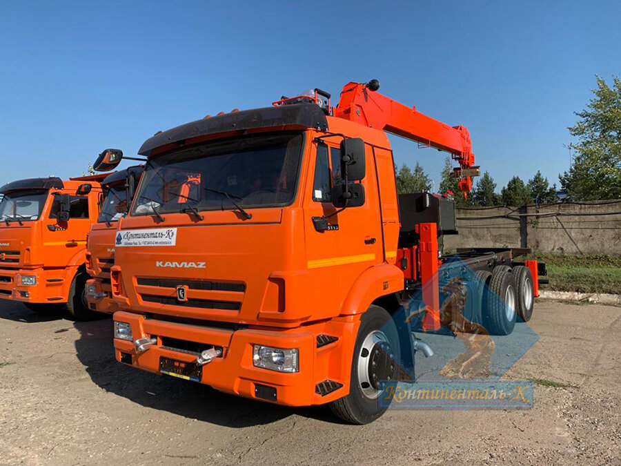 Установлено КМУ на базовое шасси Камаз-65115