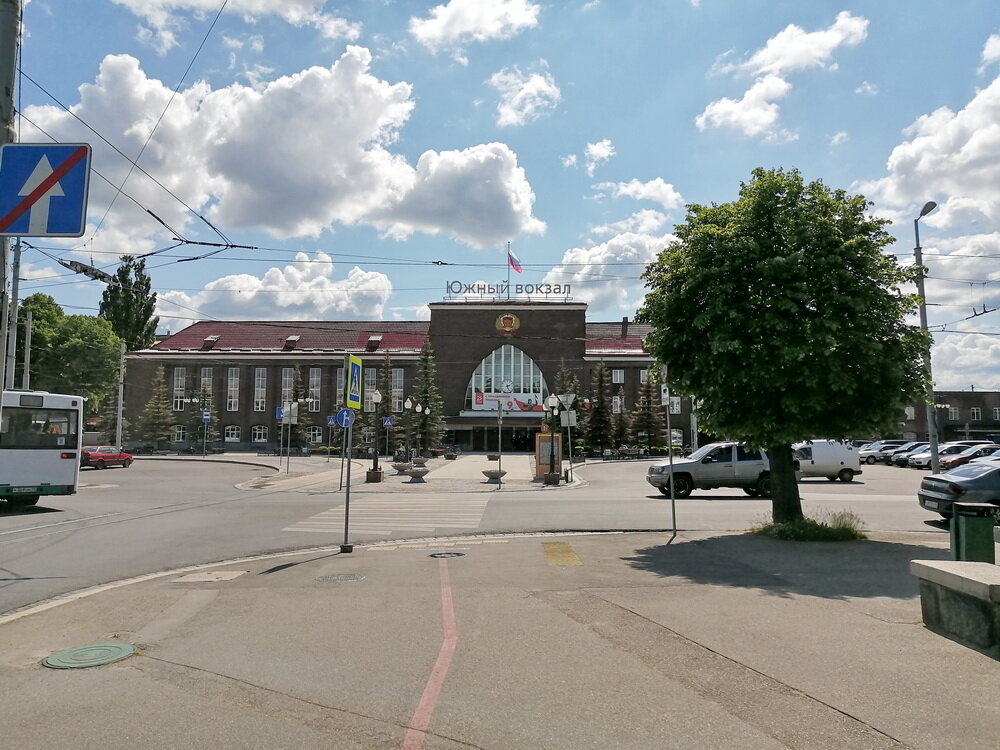 Здание железнодорожного вокзала