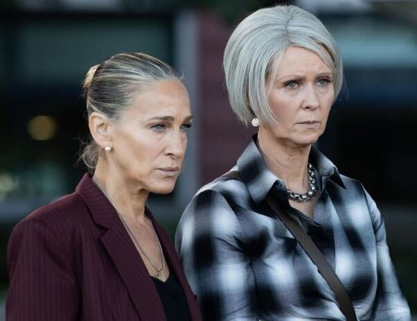 56-летняя Сара Джессика Паркер и 55-летняя Синтия Никсон в сериале "И просто так"