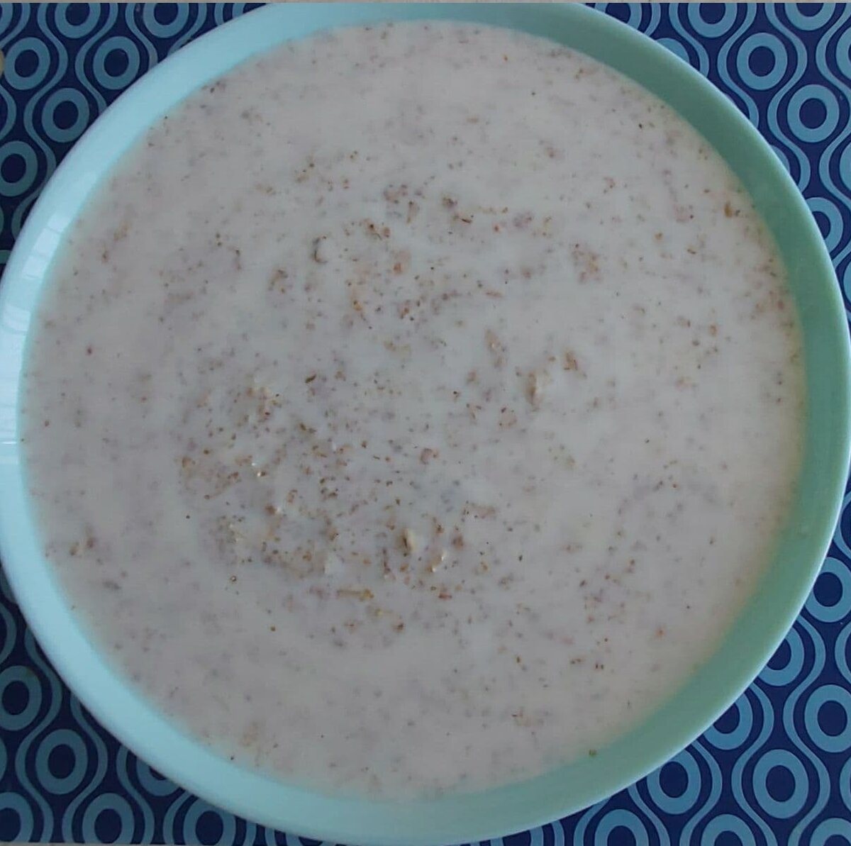 Кваша из  овсяных  хлопьев и отрубей,  ферментированных при помощи ряженки.