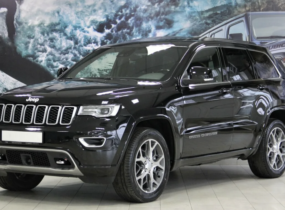 Jeep Grand Cherokee IV. Похожи?