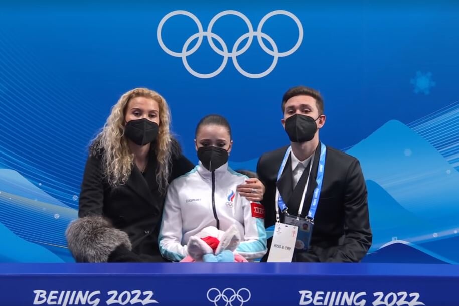 Этери Тутберидзе, Камила Валиева, Даниил Глейхенгауз. Источник фото: YouTube канал Первого канала.