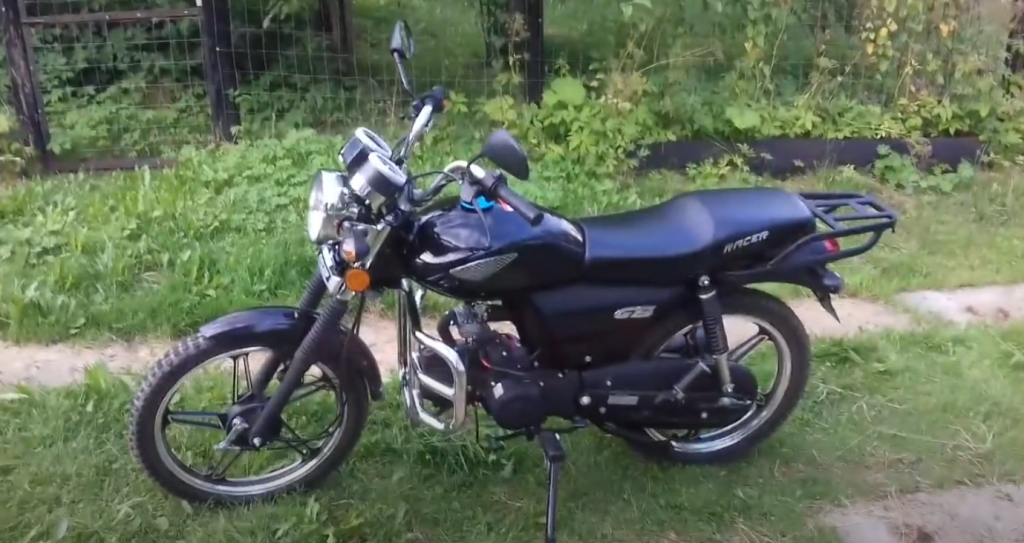Мопед Альфа rs110n на природе