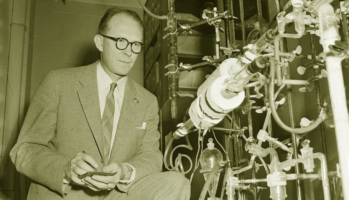 Спортсмен ядерщик. Изобретатель фотографии. Ядерщик. Уиллард Бойл. Либби Уайт Химик.