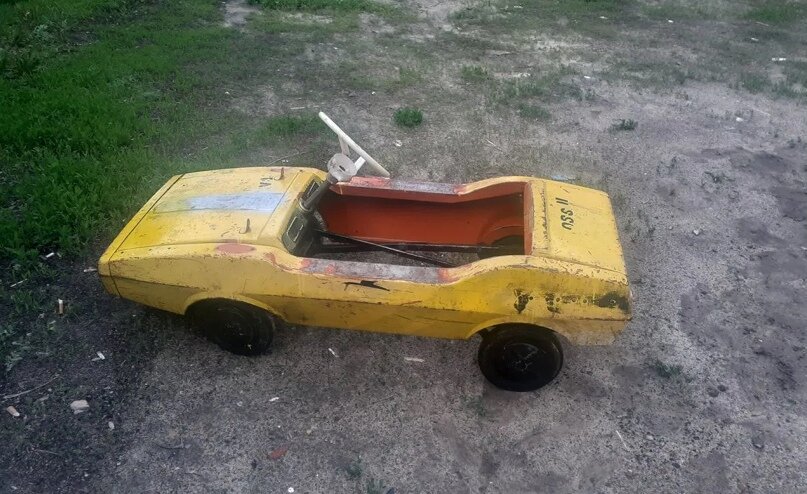  Приобрел вот такое вот чудо для реставрации и решил покопаться немного в истории. Увы, протестировать ходовые качества мне не удалось по объективным причинам — я в него не помещаюсь. ;-)