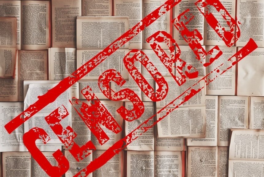 История цензуры в россии. Цензура в книгах. Цензура в литературе. Книги которые запрещены. Книги которые были под запретом.