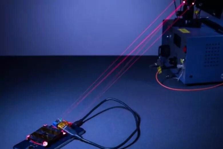 сигнальный лазер. блок питания supra rs-405. лазерный зарядник. лазерный зарядник. лазерный зарядник.