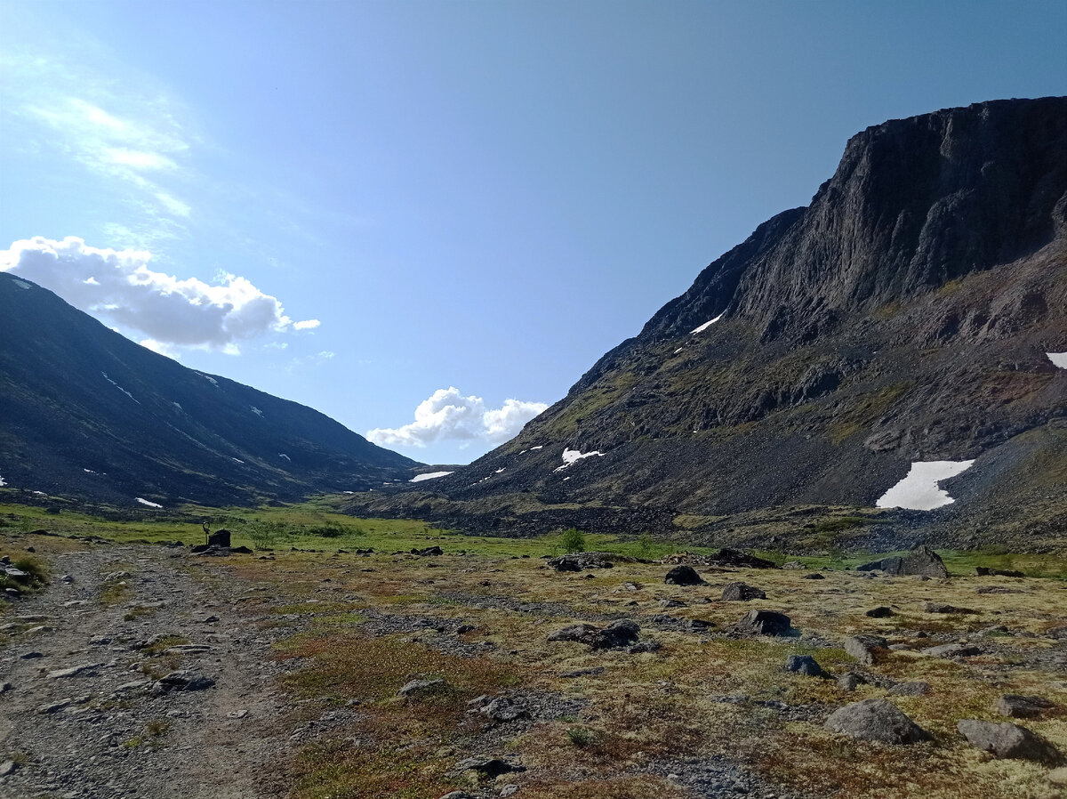 Начало похода. В ущелье Карнасурта (галерея листается)