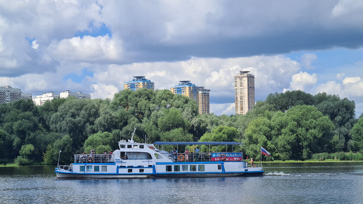 От Строгина до Серебряного бора можно добраться с ветерком