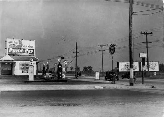 «Эту картинку хотелось бы подписать так: „Вот это и есть Америка!“» // Фото Ильи Ильфа.