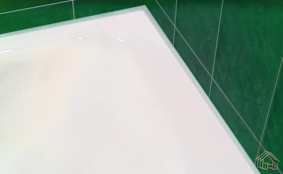 Гидроизоляция примыкания ванны к стене. Профиль для примыкания плитки к ванной. Пр мыкание плитки к ванной. Как сделать примыкание ванны. Как сделать примыкание ванны.