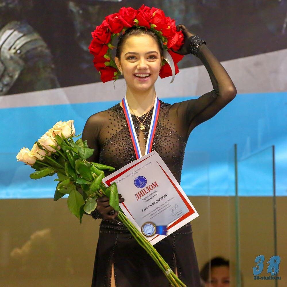 Источник фото: https://www.instagram.com/evgenia_medvedeva_fans/