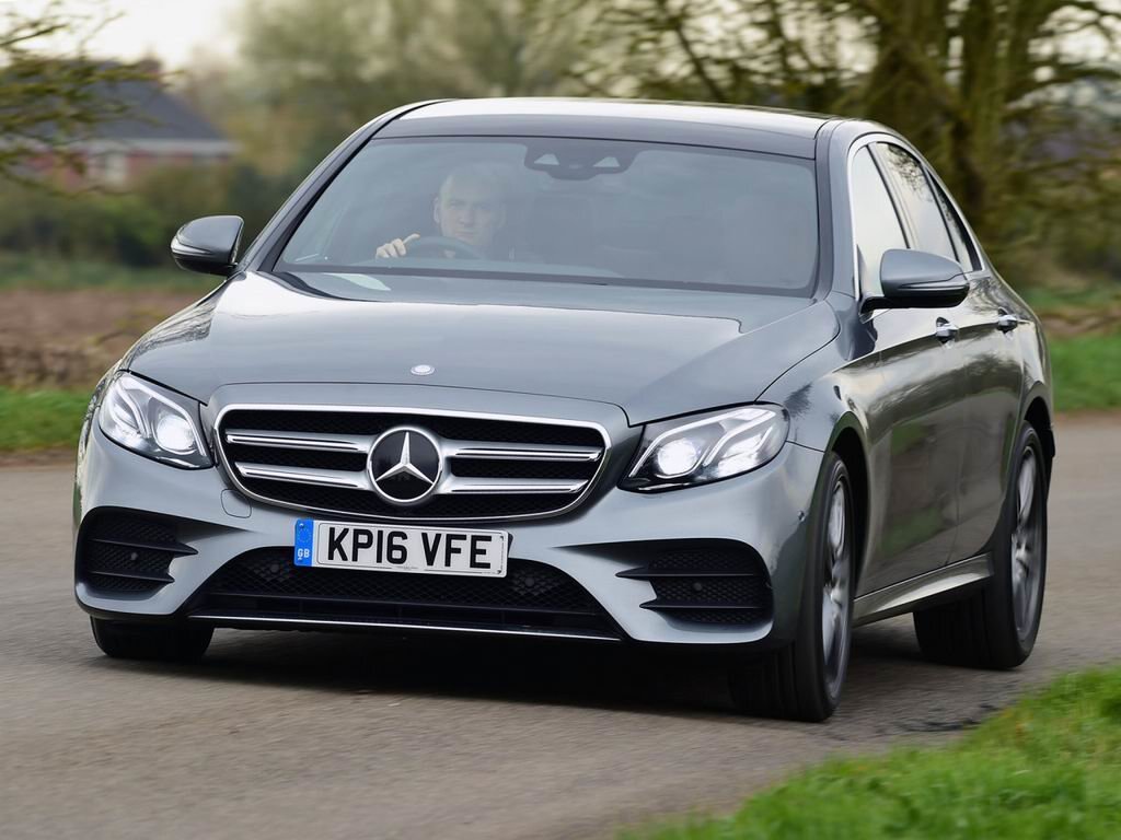 Mercedes e class w213 stance