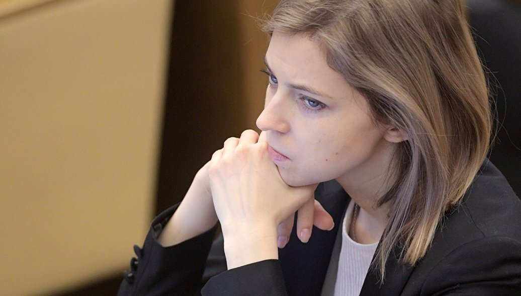 https://divanews.ru/uploads/posts/20181113/09/poklonskaya-posovetovala-kievu-ostavit-a.jpg