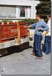  Портативная макивара на машине (сзади стоит Хигаонна)