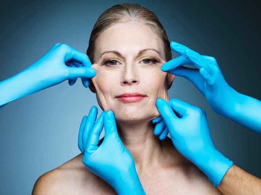 Через 25 лет на коже появляются первые морщины, они растут, кожа расширяется, становится менее упругой и теряет свой здоровый сияющий цвет. Избежать старости на сегодняшний день невозможно, но отсрочить и уменьшить ее симптомы поможет подтяжка лица. Что это? Это различные косметические процедуры по подтяжке кожи, которые можно проводить в салоне, хирургии, массаже или самостоятельно. Без операционная подтяжка лица в домашних условиях, правильное выполнение и основные рецепты - предмет сегодняшней статьи.