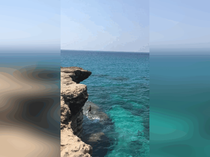 Ох, уж эта манящая водичка. Сама бы прыгнула, не будь такой трусихой :)