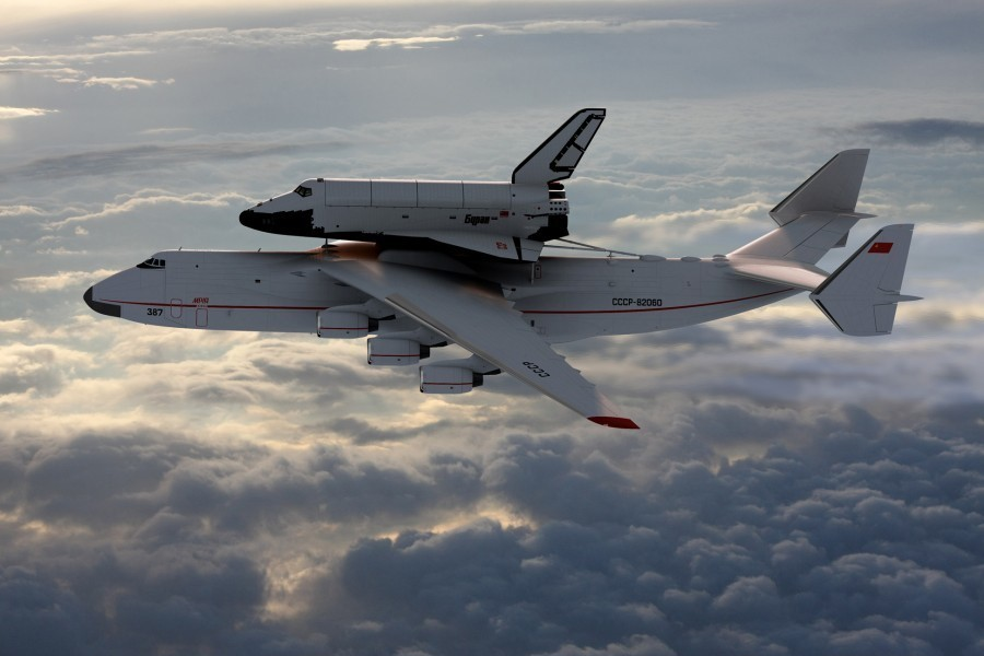 Ан-225 "Мрия" перевозит буран