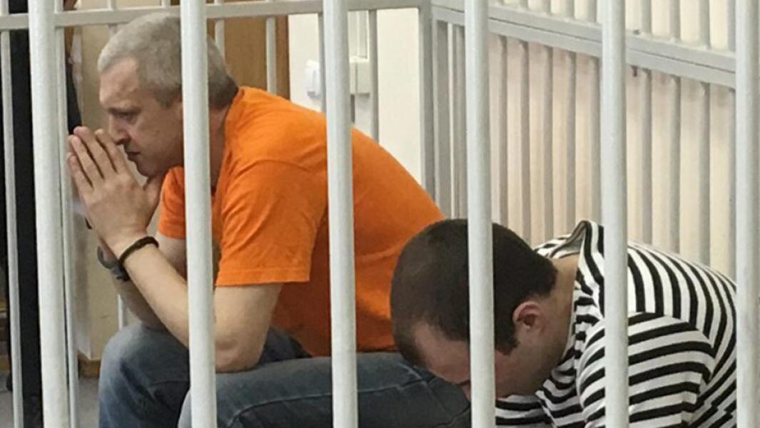 Александр Жильников и Вячеслав Сухарко в здании Верховного суда. Фото: dp.spring96.org