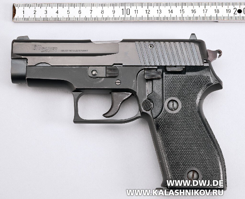 Пистолет SIG Sauer Р225 определённо короче, чем модель Р220. Чтобы выполнить задание технической комиссии, по высоте он тоже уменьшен.