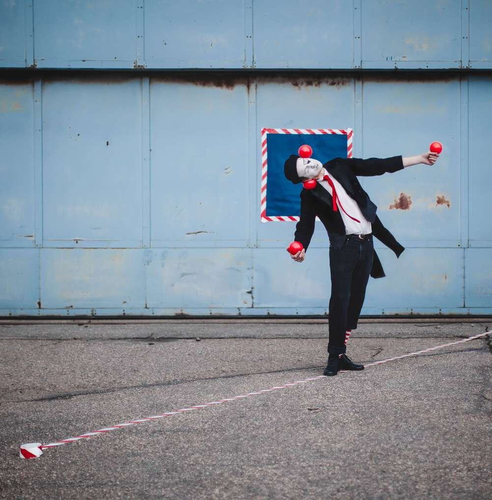 Даша Пирс. Работа из серии "Circus of Objects"