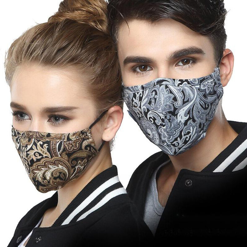 Новая мода среди молодёжи - чёрная маска. К чему?