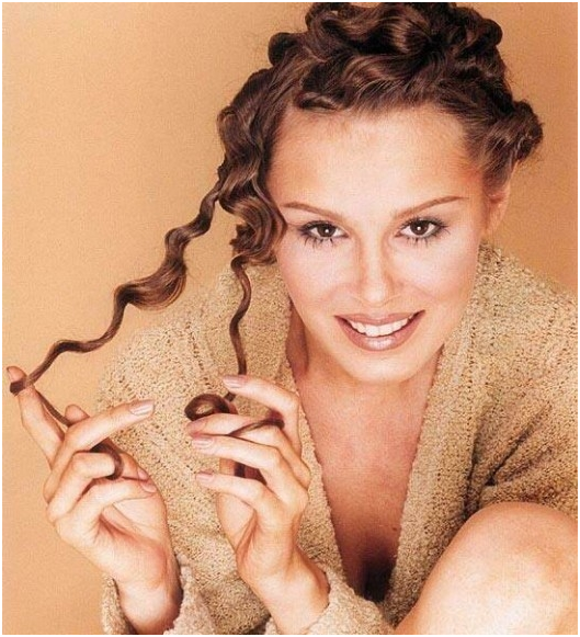 Александра Авизова в молодости