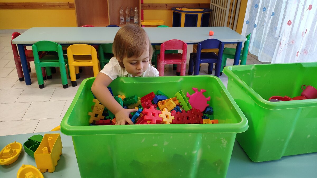 Почему моя дочь не обедает и не спит в итальянском детском саду