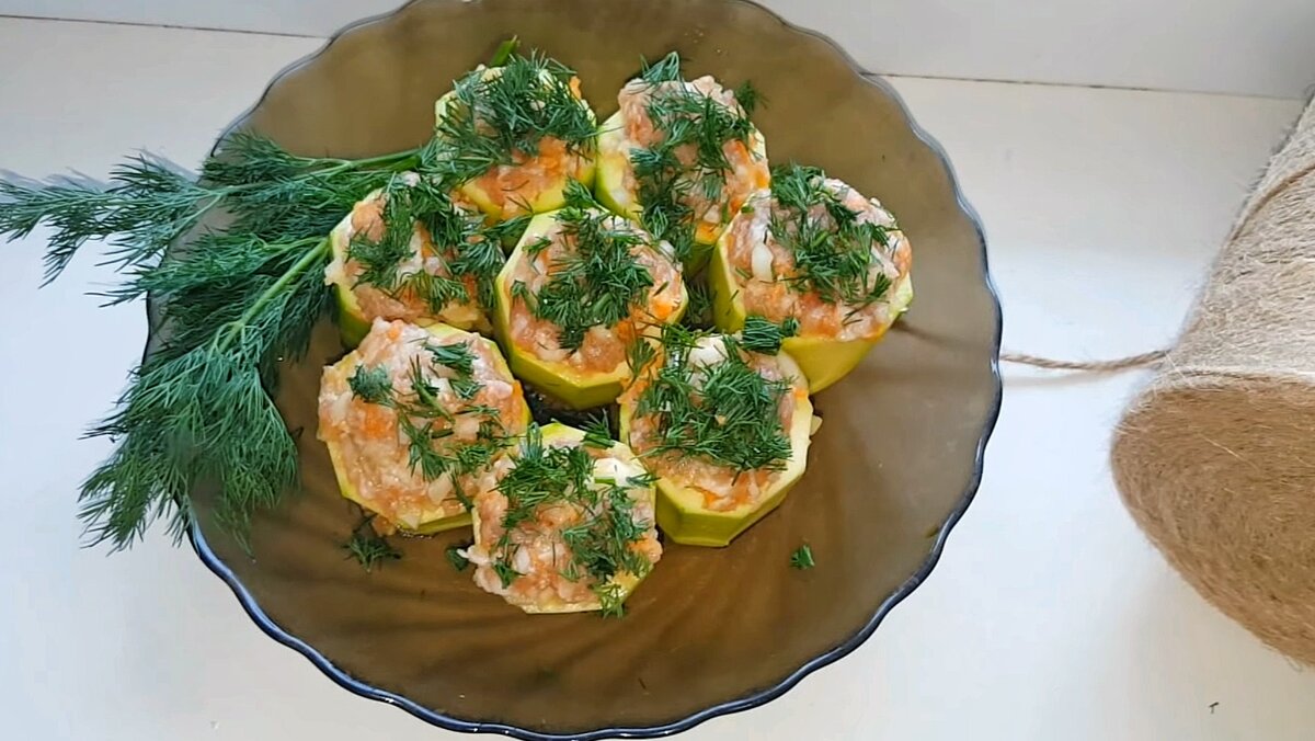 Фаршированные перцы с фаршем и рисом