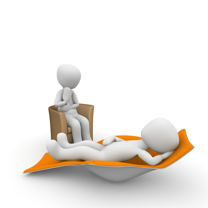 https://cdn.pixabay.com/photo/2015/10/31/12/24/psychologist-1015488_960_720.jpg