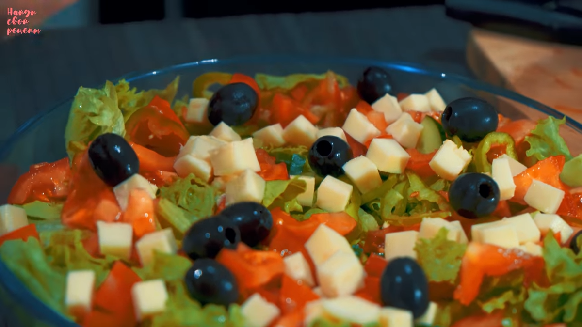Вкусный и лёгкий в приготовлении - салат Греческий.