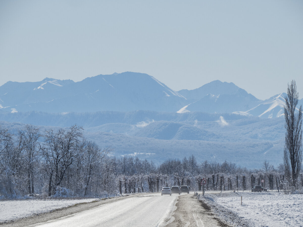 Дорога в горы Адыгеи. Здесь и далее фото автора. 