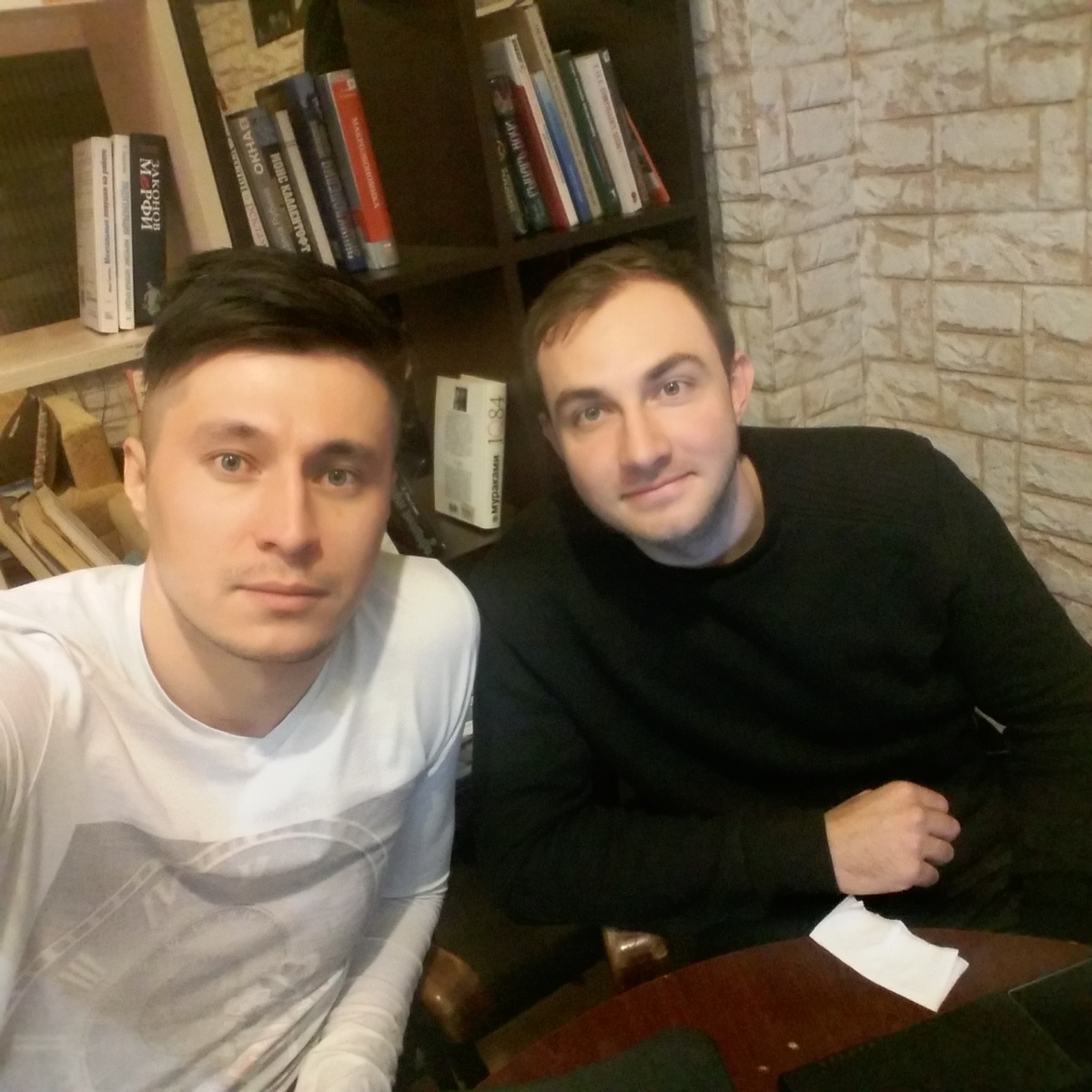 весна, book cafe год 2018